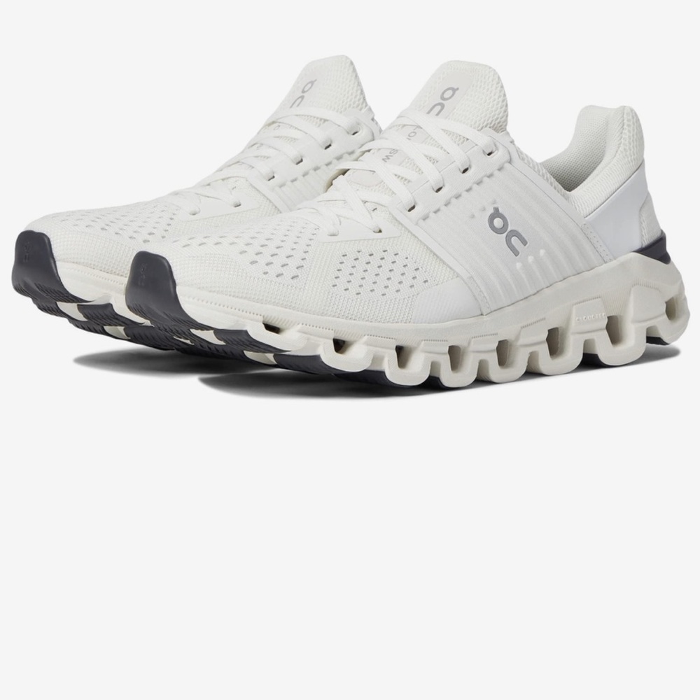 On cloud Swift Swiss walking/running shoe